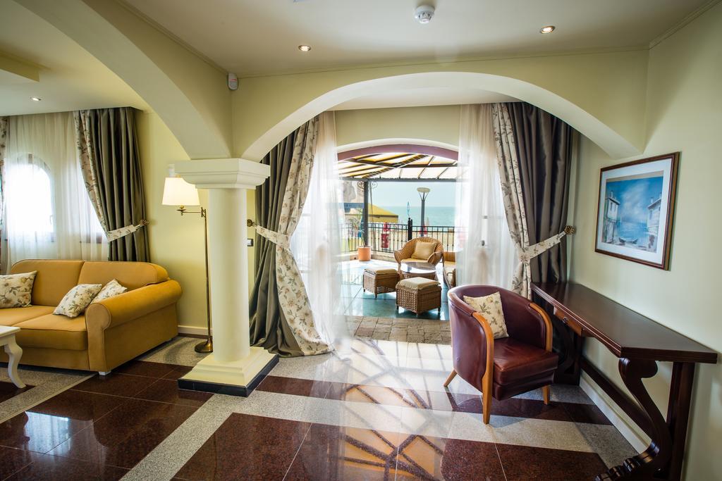 Helena VIP Villas&Suites - Half Board Sunny Beach Exterior foto