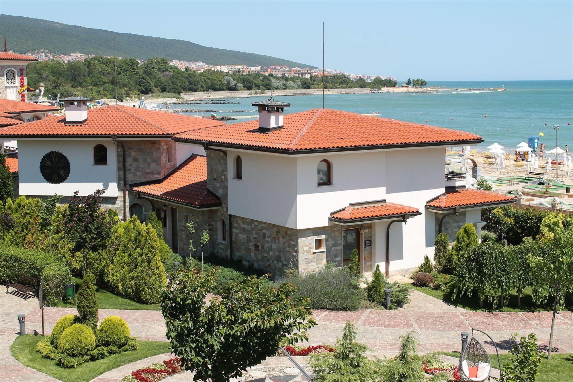 Helena VIP Villas&Suites - Half Board Sunny Beach Exterior foto